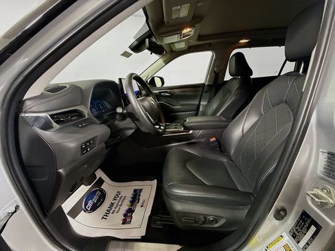 Certified 2024 Toyota Highlander Platinum AWD/4WD image 21