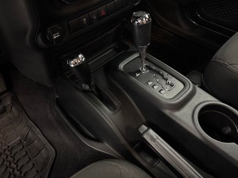 Used 2017 Jeep Wrangler Sport w/ Connectivity Group image 30