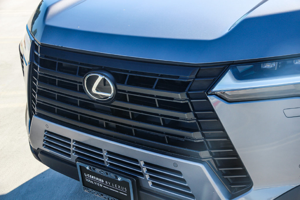 Certified 2025 Lexus GX 550 w/ Cold Area Package AWD/4WD image 10