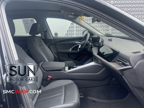 Certified 2025 Audi Q5 Premium w/ Convenience Package image 5