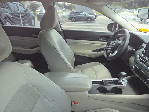 Used 2020 Nissan Altima 2.5 S FWD image 11