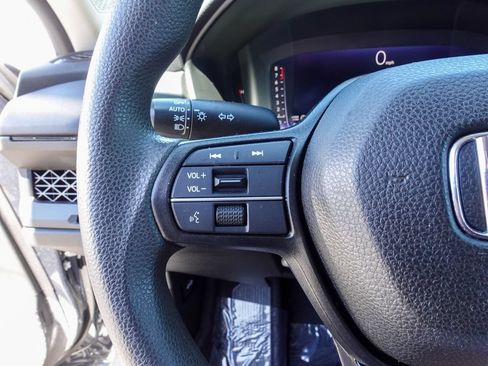 Used 2023 Honda Accord EX image 14