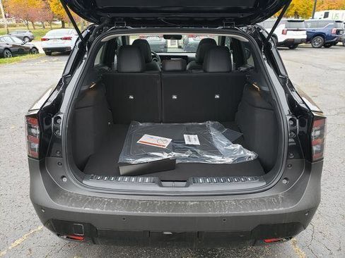 New 2026 Nissan Kicks SR w/ SR Premium Package AWD/4WD image 6