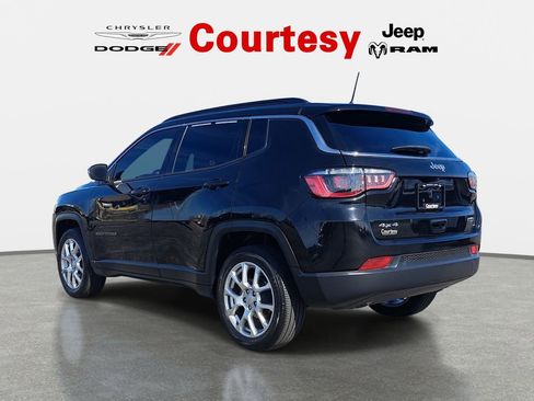 Certified 2023 Jeep Compass Latitude AWD/4WD image 7