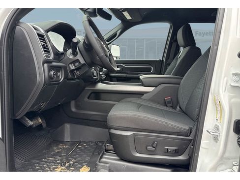 New 2026 RAM 2500 Big Horn AWD/4WD image 12