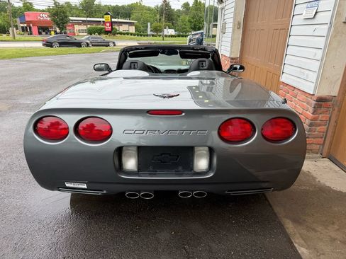Used 2003 Chevrolet Corvette Convertible w/ Preferred Equipment Group1 RWD image 4