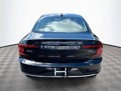 Used 2023 Volvo S90 B6 Plus image 7