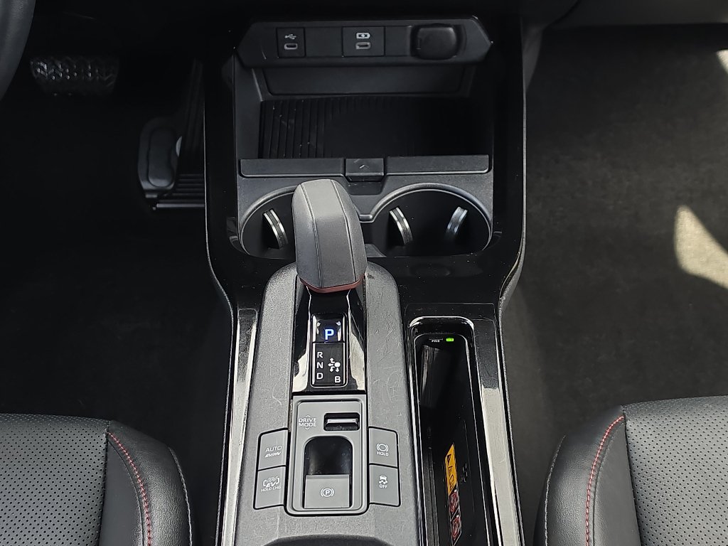 Used 2024 Toyota Prius Prime Premium FWD image 27