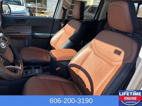 Used 2022 Ford Maverick Lariat w/ Lariat Luxury Package image 25
