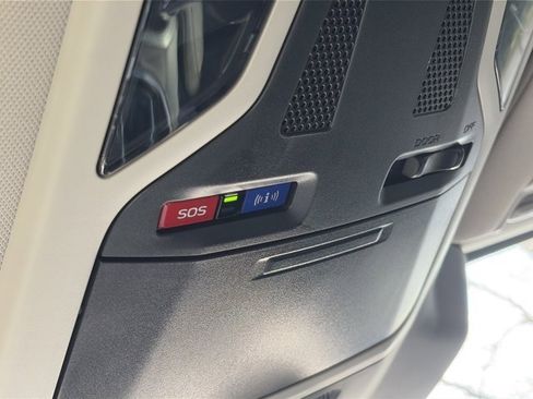 Used 2025 Subaru Outback Premium image 22