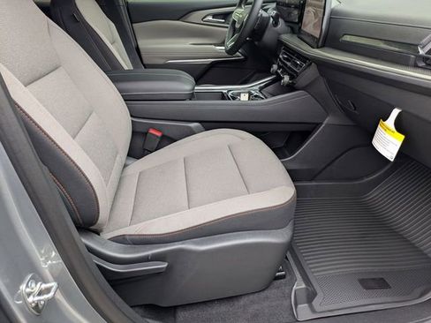 New 2026 Chevrolet Traverse LT w/ Sun and Wheel Package image 39