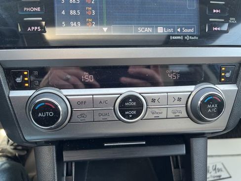 Used 2017 Subaru Outback 2.5i Limited image 32