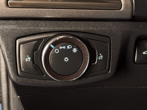 Used 2020 Ford Fusion SEL image 13