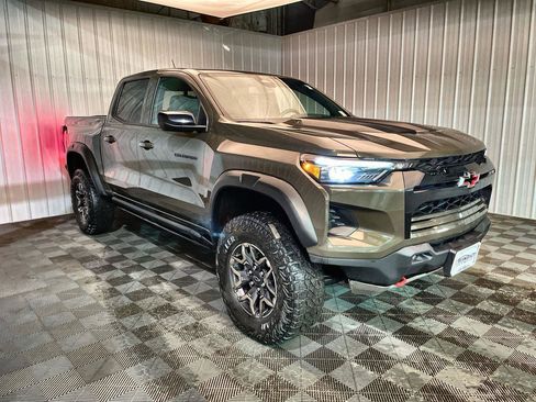 Used 2024 Chevrolet Colorado ZR2 w/ Safety Package image 2