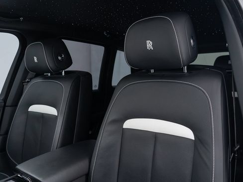 Certified 2022 Rolls-Royce Cullinan AWD/4WD image 16