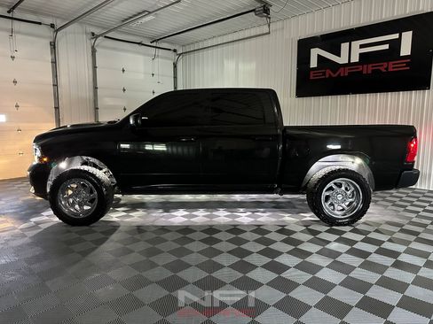 Used 2011 RAM 1500 Sport w/ Sport Premium Group image 57