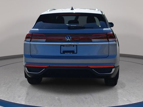 New 2026 Volkswagen Atlas Cross Sport SE FWD image 6