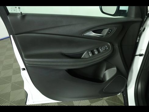 Used 2025 Buick Encore GX Preferred FWD image 20