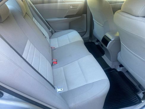 Used 2017 Toyota Camry LE FWD image 8