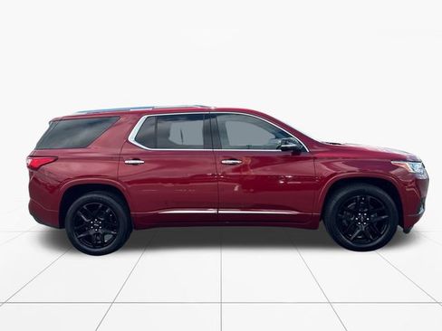 Used 2020 Chevrolet Traverse Premier w/ LPO, Blackout Package AWD/4WD image 7