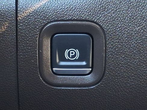 Certified 2022 GMC Sierra 2500 Denali w/ Denali Ultimate Package image 29