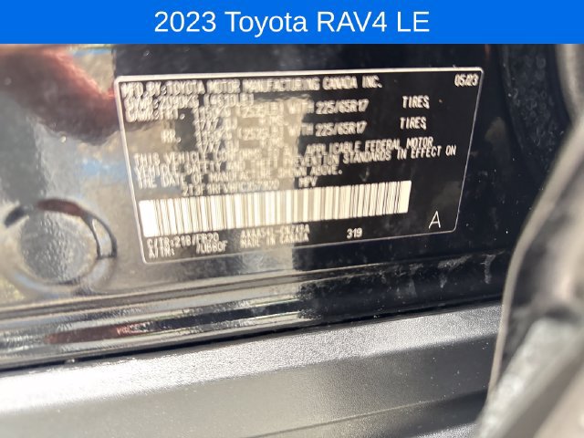 Used 2023 Toyota RAV4 LE AWD/4WD image 28