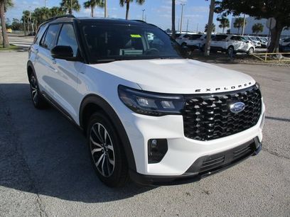 New 2025 Ford Explorer ST-Line w/ Premium Package