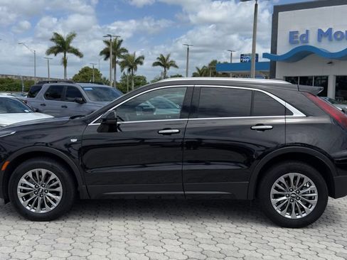 Used 2024 Cadillac XT4 Premium Luxury FWD image 3