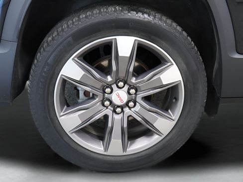 Used 2019 GMC Acadia SLT w/ LPO, Floor Liner Package FWD image 32