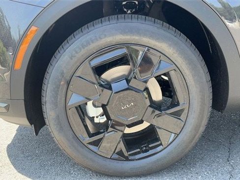 New 2026 Kia Sportage X-Line w/ X-Line Technology Package image 2