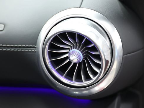 Used 2023 Mercedes-Benz SL 43 AMG w/ Driver Assistance Package image 76