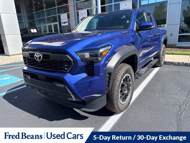 Used 2024 Toyota Tacoma TRD Off-Road w/ TRD Off Road Premium Package AWD/4WD image 18