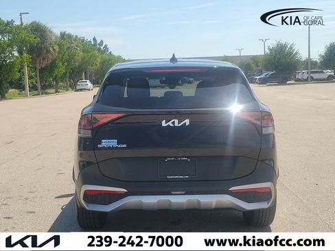 Certified 2024 Kia Sportage EX FWD image 5