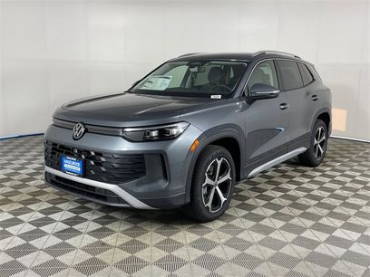 New 2025 Volkswagen Tiguan SE