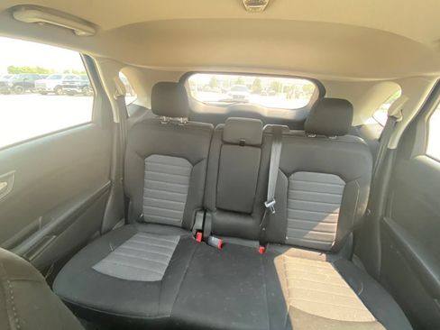 Used 2017 Ford Edge SE AWD/4WD image 14