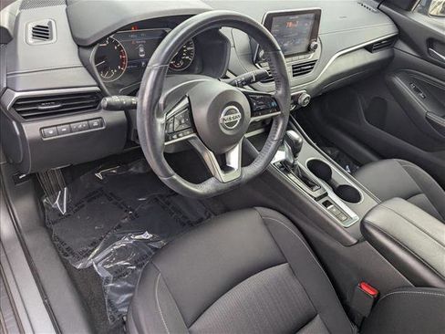 Used 2019 Nissan Altima 2.5 SV image 10