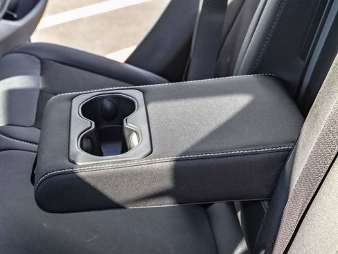 Used 2024 Jeep Grand Cherokee Laredo X image 19