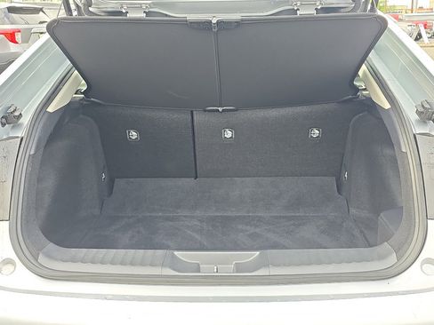 Used 2024 Toyota Prius LE image 9