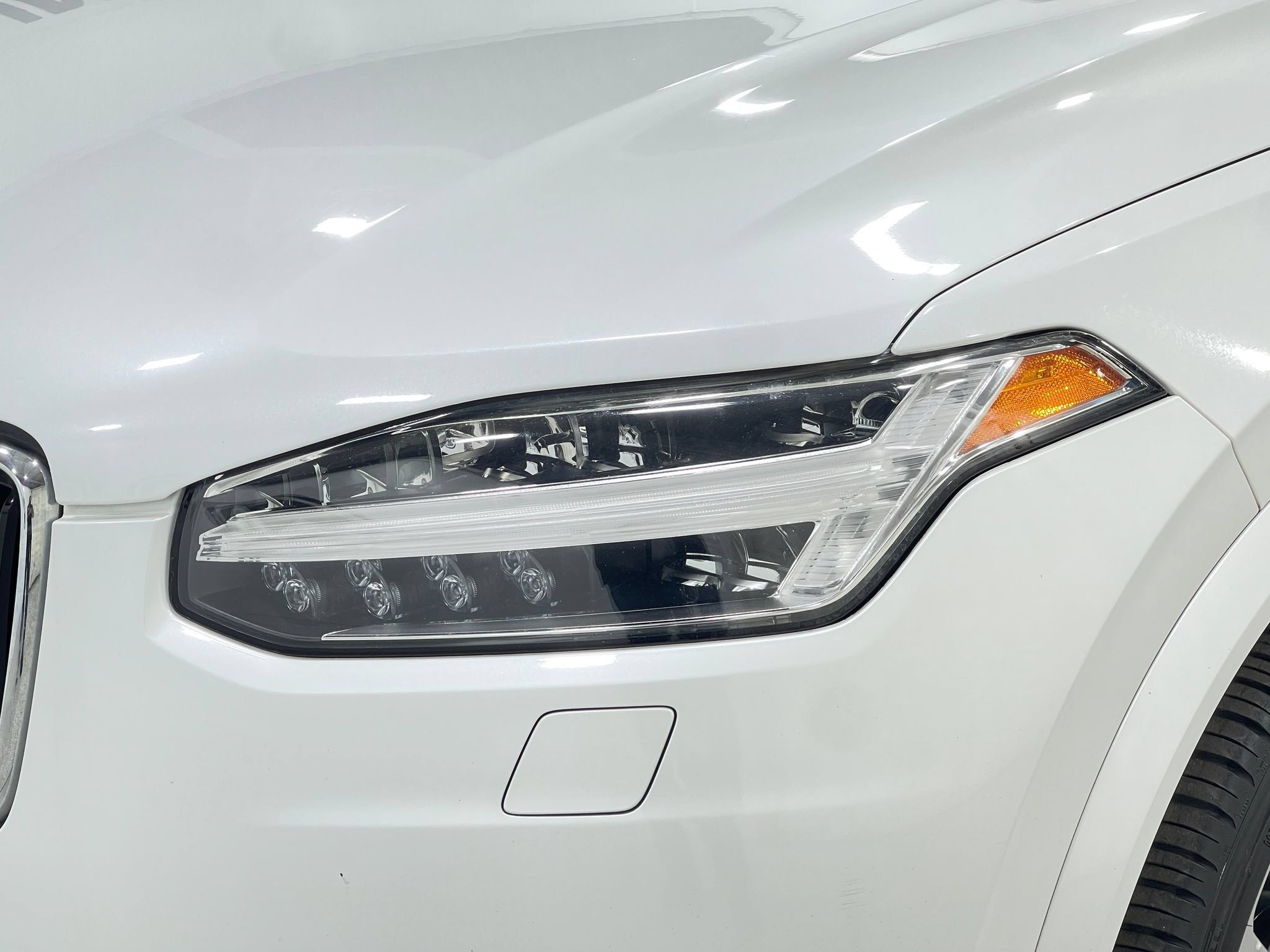 Used 2018 Volvo XC90 T6 Momentum w/ Convenience Package AWD/4WD image 35