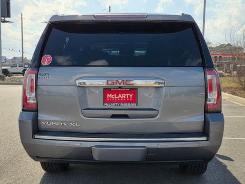 Used 2020 GMC Yukon XL Denali w/ Denali Ultimate Package AWD/4WD image 6