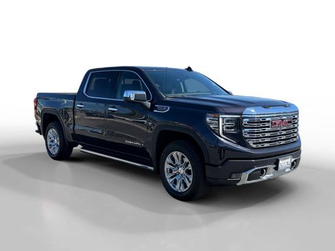 Used 2025 GMC Sierra 1500 Denali w/ Technology Package AWD/4WD image 7