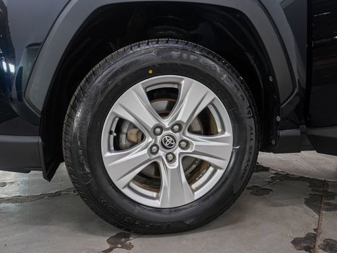 Used 2020 Toyota RAV4 XLE w/ Convenience Package image 30