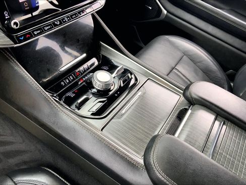 Used 2023 Jeep Wagoneer L Series III w/ Preferred Equipment Group image 16