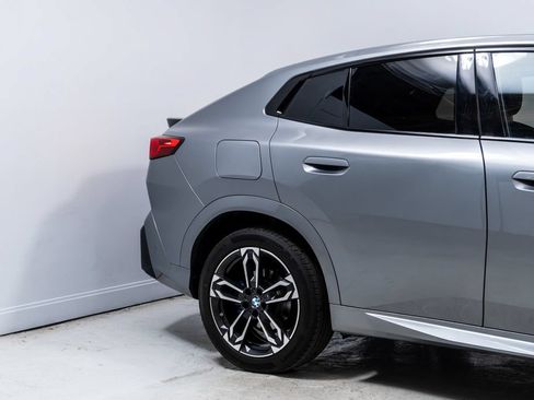 Used 2025 BMW X2 xDrive28i AWD/4WD image 11