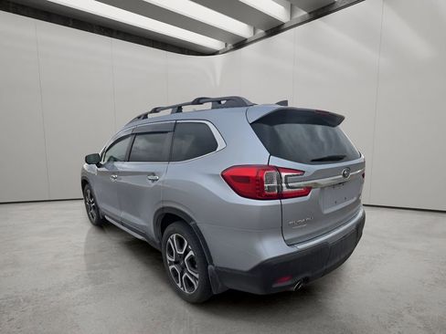 Used 2023 Subaru Ascent Touring image 3