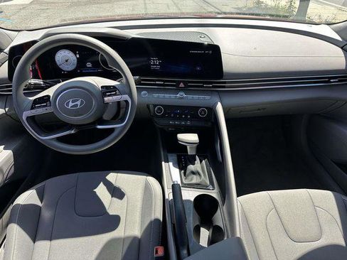 Used 2024 Hyundai Elantra SEL FWD image 16