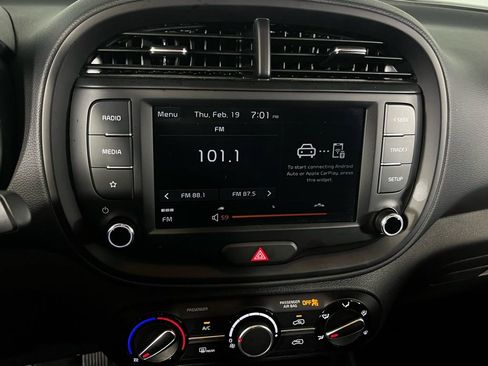 Used 2025 Kia Soul LX image 30
