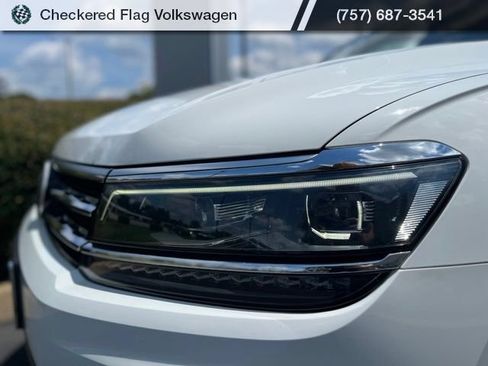 Used 2019 Volkswagen Tiguan SEL Premium AWD/4WD image 11