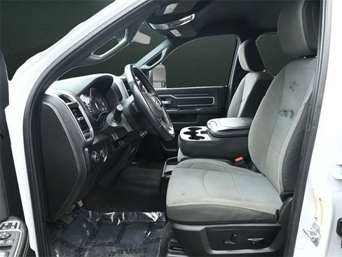 Used 2024 RAM 3500 Big Horn image 11