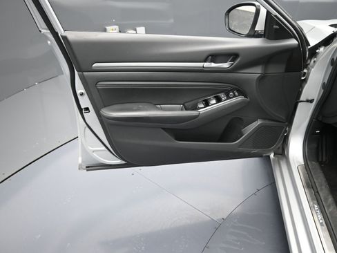 Used 2023 Nissan Altima 2.5 SL image 15